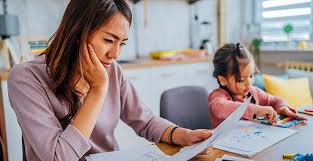 Health Issues in Kids Under 5 Linked to Poverty in India and the USA 
